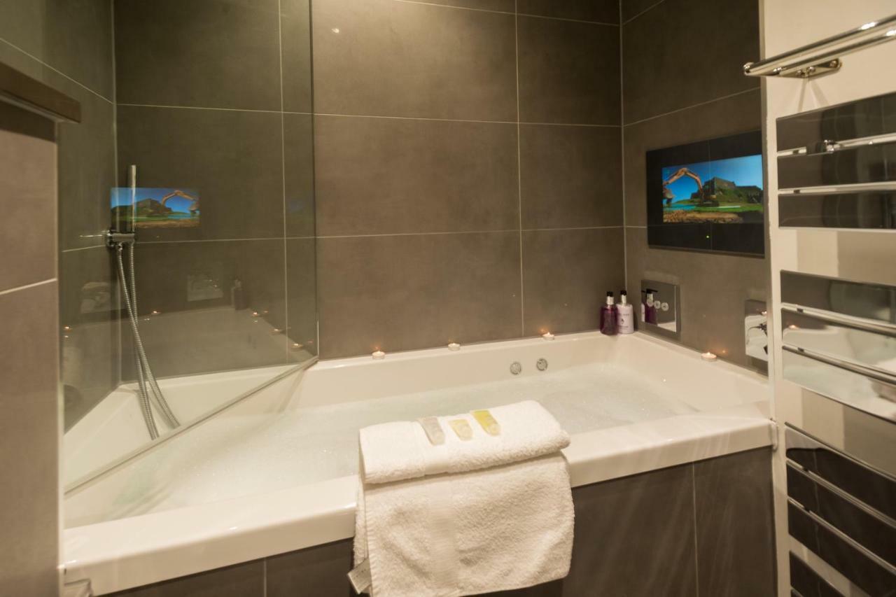 The Bonnie Bide Awa' Appartement